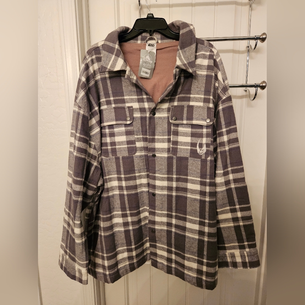 ***SOLD***Mens Disney Starwars Mandalorian Lined flannel, Size 3X, NWT.